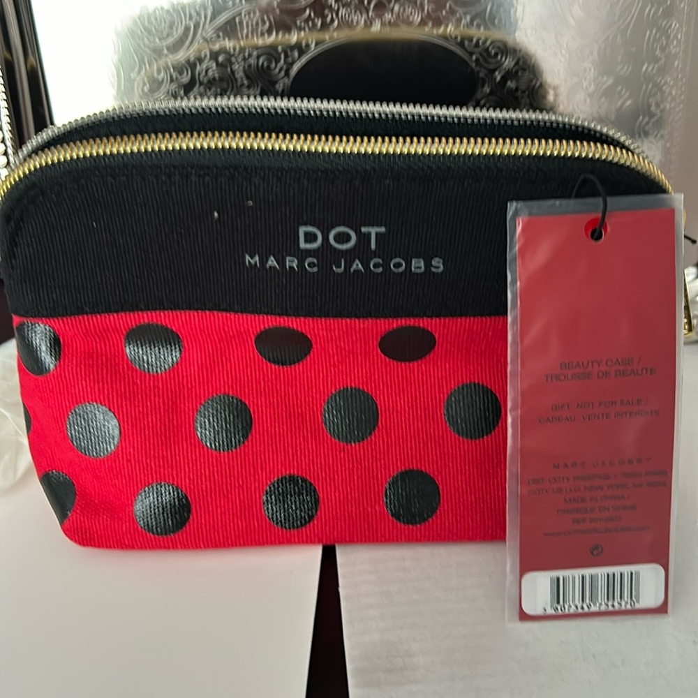 Dot By MARC JACOB Cosmetic Pouch